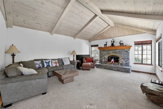 1198 Montreal Drive, Lake Arrowhead, CA 92352