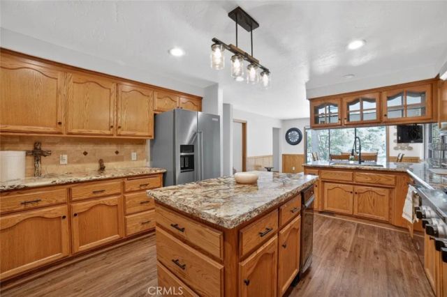 1198 Montreal Drive, Lake Arrowhead, CA 92352