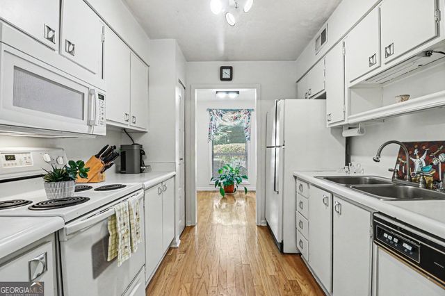 4862 Twin Lakes Trail, Atlanta, GA 30360
