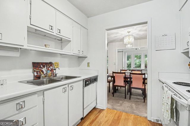 4862 Twin Lakes Trail, Atlanta, GA 30360