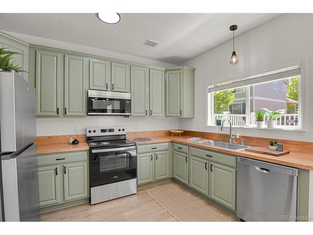 19650 E 59th Dr, Aurora, CO 80019