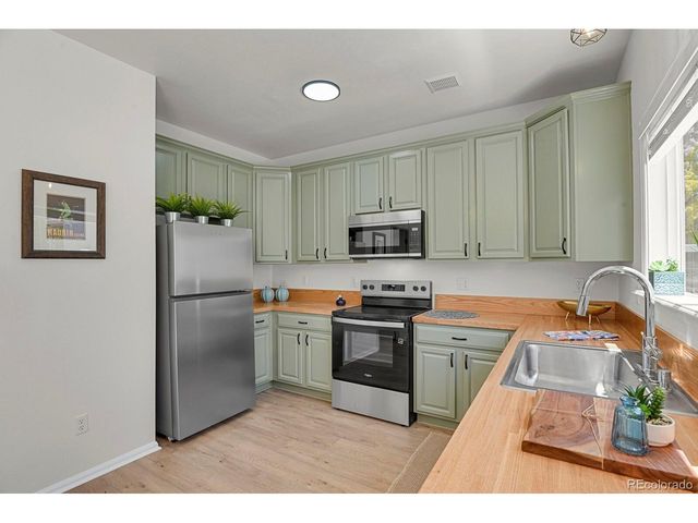 19650 E 59th Dr, Aurora, CO 80019