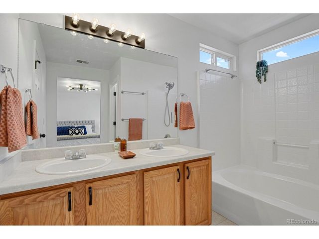 19650 E 59th Dr, Aurora, CO 80019