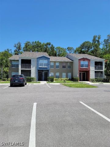 190 Santa Clara DR 190-4, Naples, FL 34104