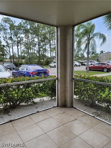 190 Santa Clara DR 190-4, Naples, FL 34104
