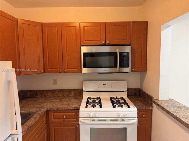14500 SW 88th Avenue 254, Palmetto Bay, FL 33176