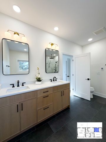 703 N Gibbons Avenue, Arlington Heights, IL 60004