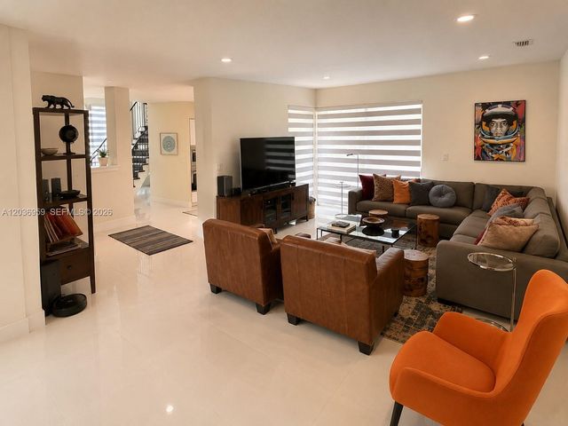 4221 SW 154th Pl, Miami, FL 33185