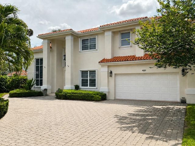 4221 SW 154th Pl, Miami, FL 33185