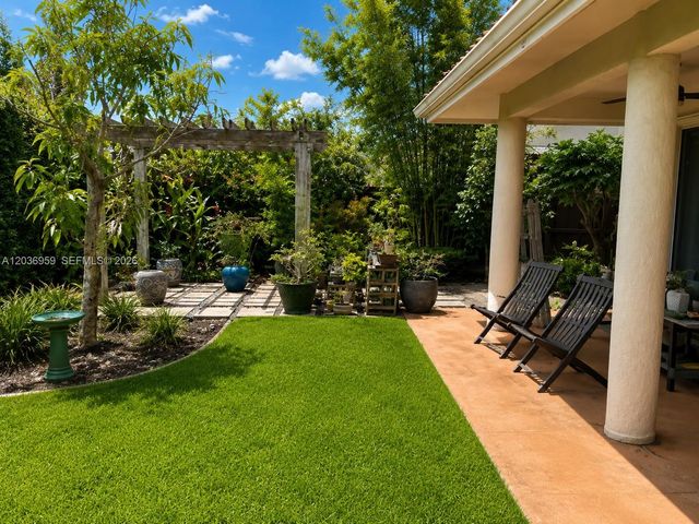 4221 SW 154th Pl, Miami, FL 33185