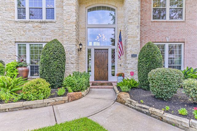 3401 Kingston Drive, Friendswood, TX 77546