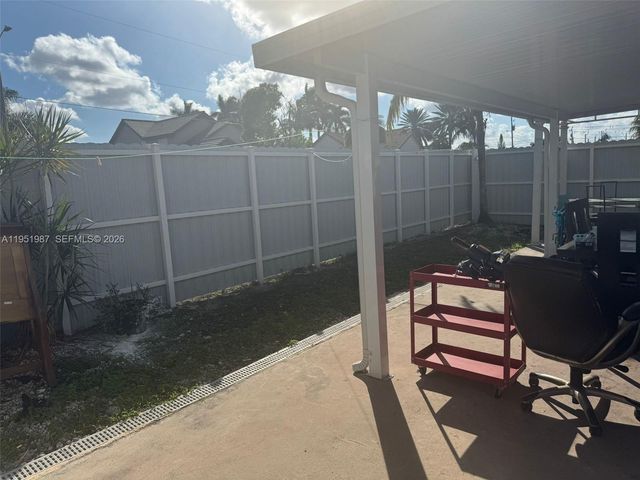 1750 SW 137th Ct, Miami, FL 33175