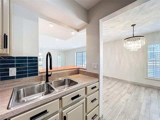 470 W PAR STREET 470, Orlando, FL 32804