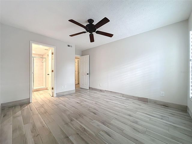 470 W PAR STREET 470, Orlando, FL 32804