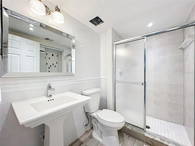 470 W PAR STREET 470, Orlando, FL 32804