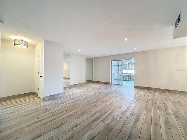 470 W PAR STREET 470, Orlando, FL 32804