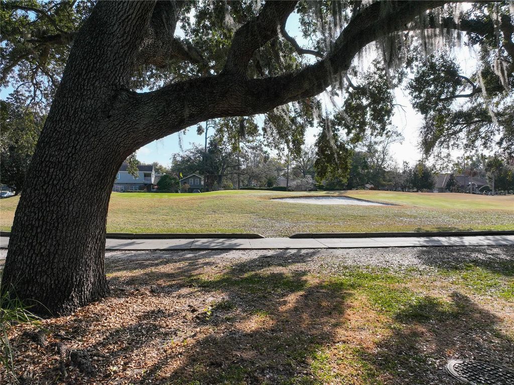 Image 50 of property listing at 470 W PAR STREET 470, Orlando, FL 32804