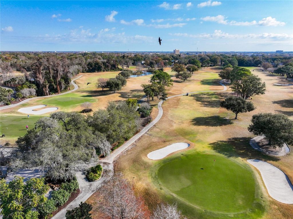 Image 58 of property listing at 470 W PAR STREET 470, Orlando, FL 32804