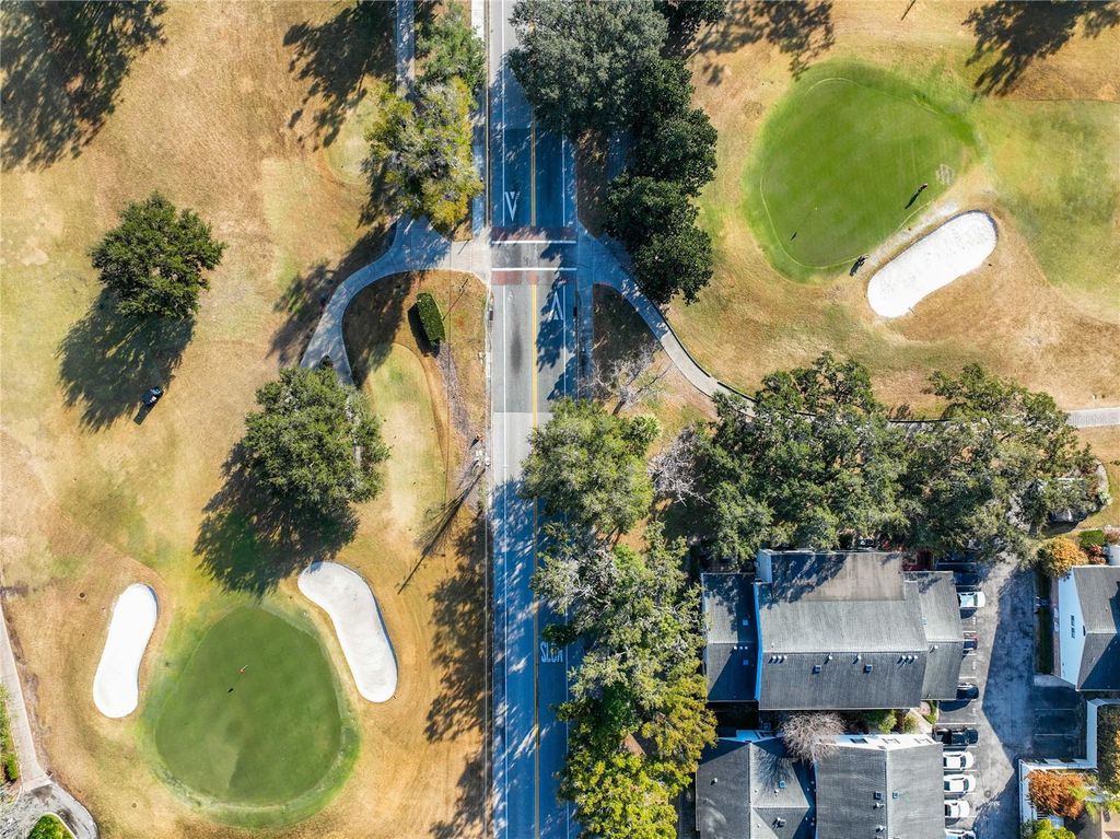 Image 63 of property listing at 470 W PAR STREET 470, Orlando, FL 32804