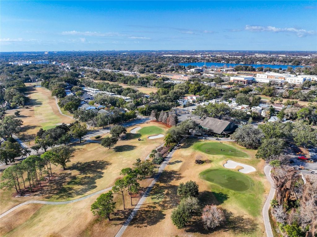 Image 71 of property listing at 470 W PAR STREET 470, Orlando, FL 32804