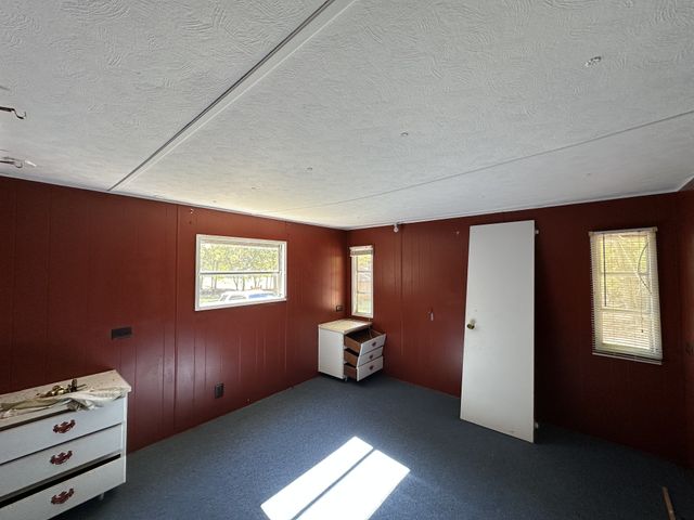 367 Lakeview Cir, Tennessee Ridge, TN 37178