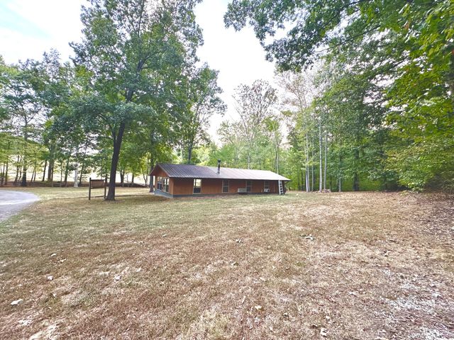367 Lakeview Cir, Tennessee Ridge, TN 37178