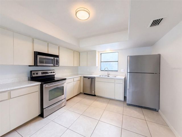 8022 TIMBER LAKE LANE, Sarasota, FL 34243