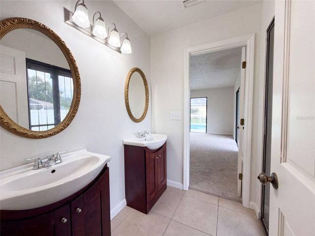 8022 TIMBER LAKE LANE, Sarasota, FL 34243