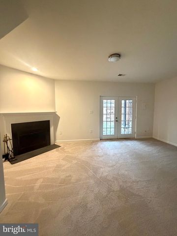 17358 KILDARE LN, Dumfries, VA 22026