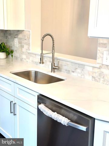 17358 KILDARE LN, Dumfries, VA 22026