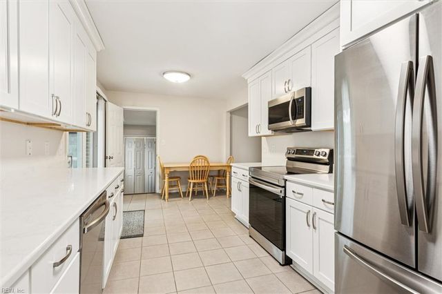 718 Dresden DR, Newport News, VA 23601