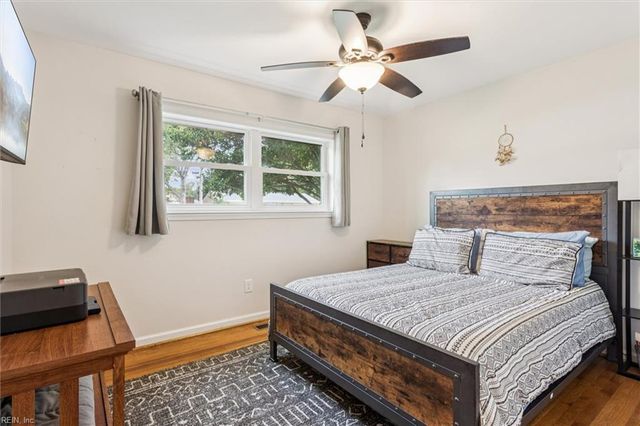 718 Dresden DR, Newport News, VA 23601