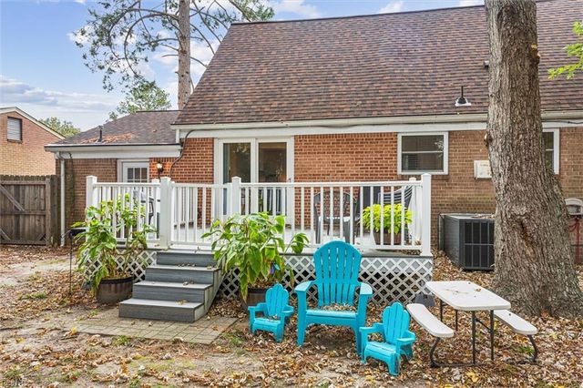 718 Dresden DR, Newport News, VA 23601