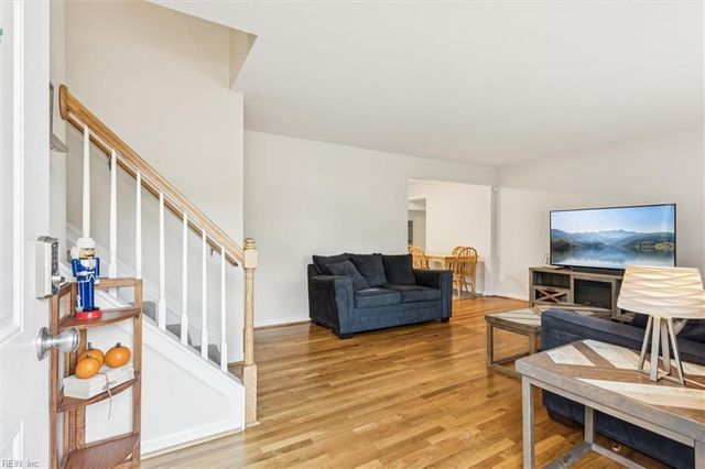 718 Dresden DR, Newport News, VA 23601