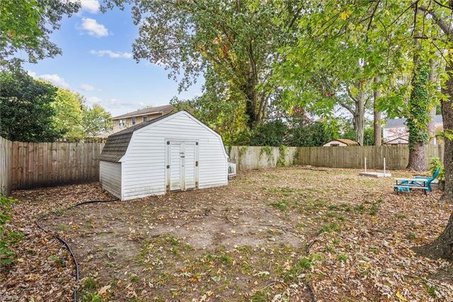 718 Dresden DR, Newport News, VA 23601