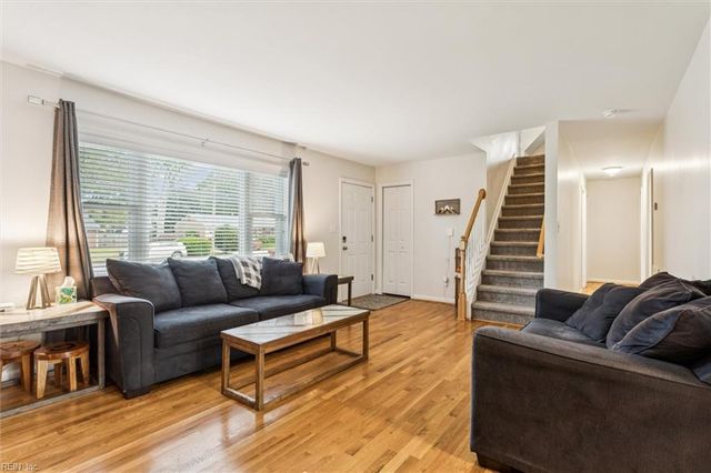 718 Dresden DR, Newport News, VA 23601