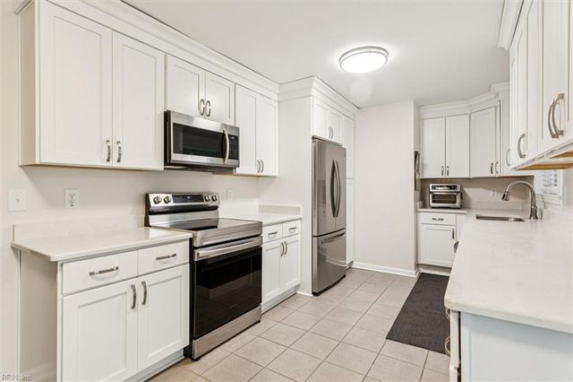 718 Dresden DR, Newport News, VA 23601