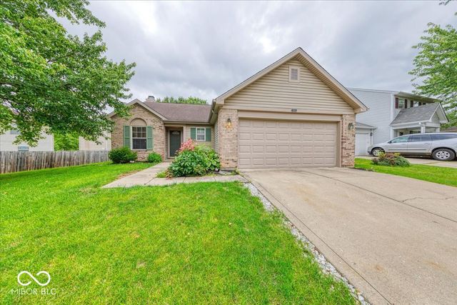509 Speedway Woods Drive, Indianapolis, IN 46224