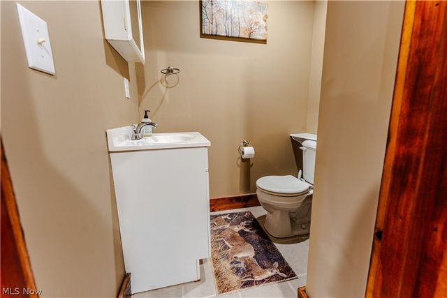 18579 Hobbler Lane, Lore City, OH 43755