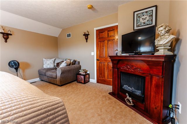 18579 Hobbler Lane, Lore City, OH 43755