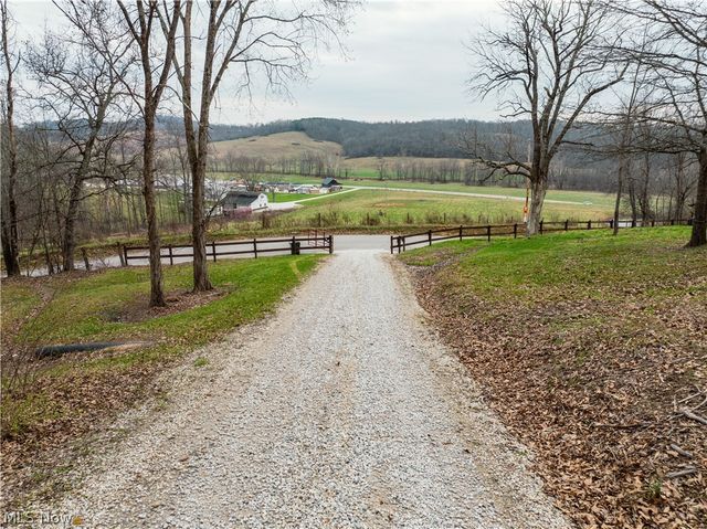 18579 Hobbler Lane, Lore City, OH 43755