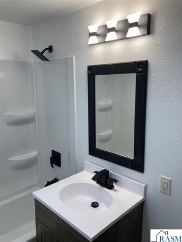 105 S 2nd Street, Odin, MN 56160