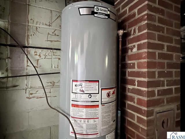 105 S 2nd Street, Odin, MN 56160