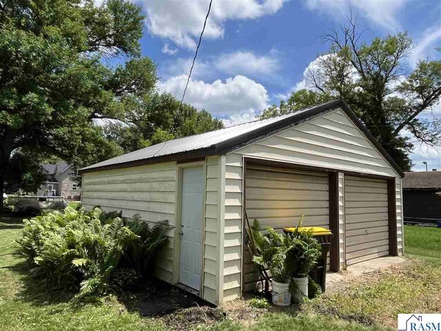 105 S 2nd Street, Odin, MN 56160