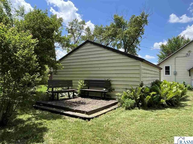 105 S 2nd Street, Odin, MN 56160