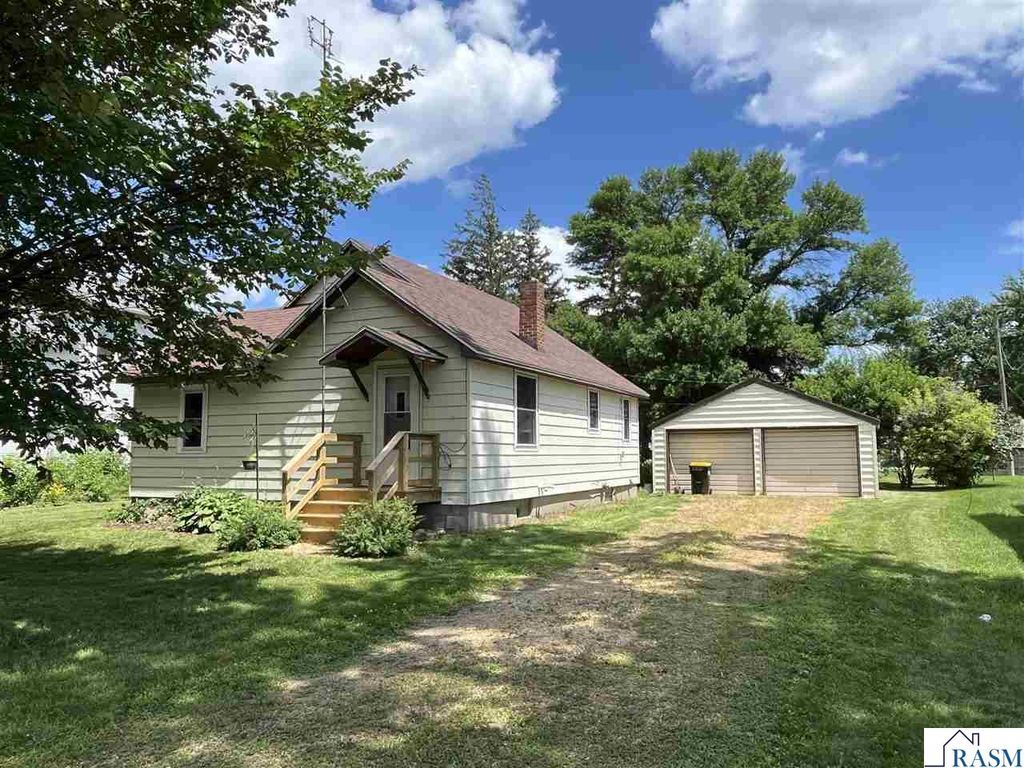 105 S 2nd Street, Odin, MN 56160