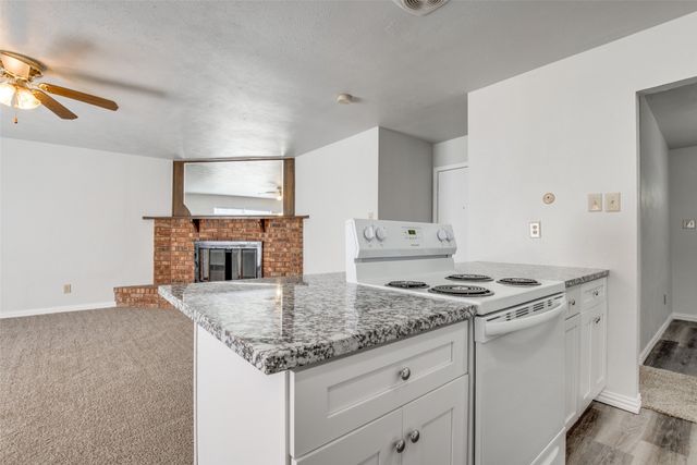 408 Rockcrest Drive, Mesquite, TX 75150