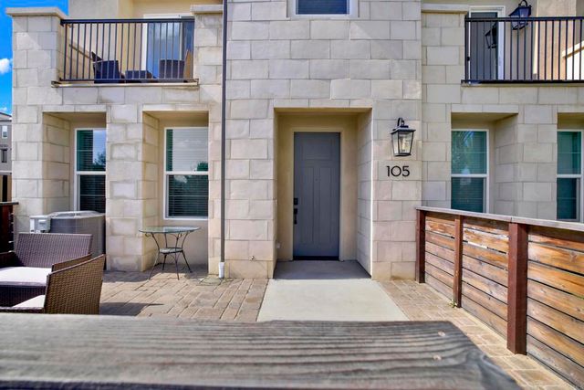 1231 Sunrise View 105, San Marcos, CA 92078