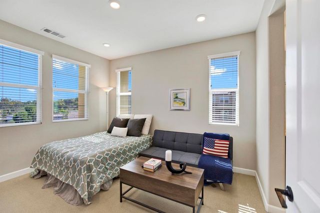 1231 Sunrise View 105, San Marcos, CA 92078