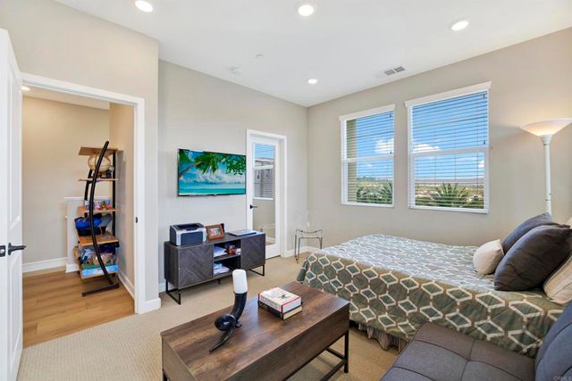 1231 Sunrise View 105, San Marcos, CA 92078